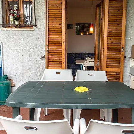 M354 - Marcelli, Bilocale Con Portico In Zona Tranquilla Apartamento *